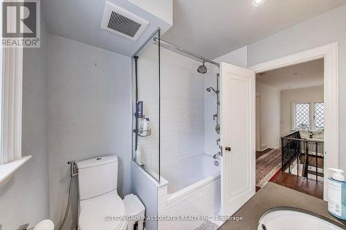 202 Forest Hill Road, Toronto, ON - Indoor Photo Showing Bathroom