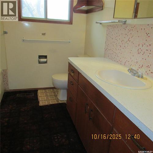 406 Chickney Avenue, Lemberg, SK - Indoor Photo Showing Bathroom