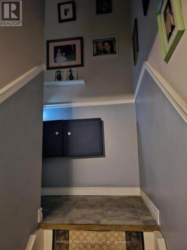 17B Beechwood Drive, Peterborough (Monaghan Ward 2), ON - Indoor Photo Showing Other Room