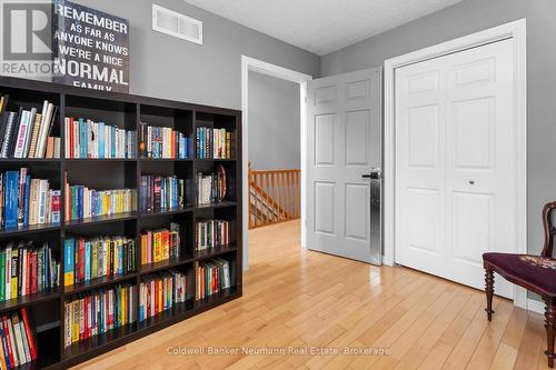 27 Miller Street, Guelph (Pineridge/Westminster Woods), ON - Indoor