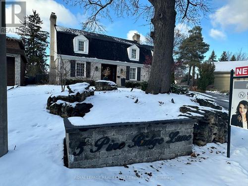 5 Pine Ridge Lane, Brampton, ON - Outdoor With Facade