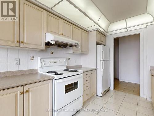 2603 - 228 Bonis Avenue, Toronto, ON - Indoor Photo Showing Kitchen