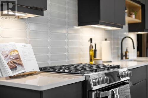 14 Kinglet Way, Conception Bay South, NL - Indoor Photo Showing Kitchen With Upgraded Kitchen