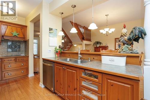 983 Lake Drive E, Georgina (Sutton & Jackson'S Point), ON - Indoor Photo Showing Kitchen With Double Sink