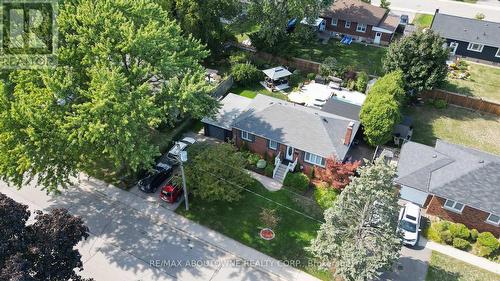 2105 Maplewood Drive, Burlington, ON - Outdoor