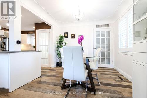 2105 Maplewood Drive, Burlington, ON - Indoor