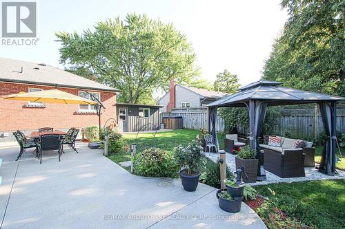 2105 Maplewood Drive, Burlington, ON - Outdoor