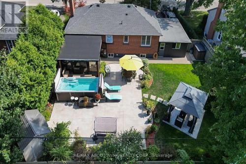 2105 Maplewood Drive, Burlington, ON - Outdoor