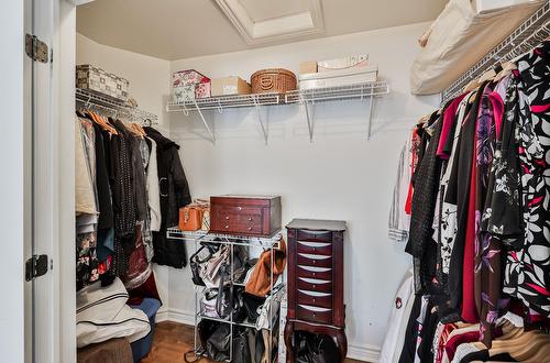 Walk-in closet - 6 Rue Des Doublons, Blainville, QC - Indoor With Storage