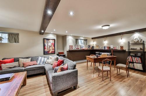 Family room - 6 Rue Des Doublons, Blainville, QC - Indoor Photo Showing Living Room