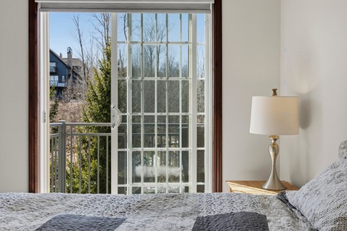 Chambre à coucher - 8-260 Rue Du Mont-Plaisant, Mont-Tremblant, QC - Indoor Photo Showing Bedroom