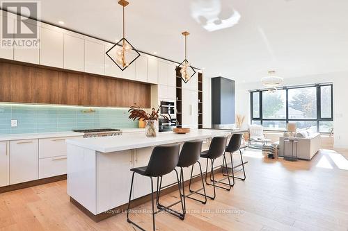 431 Sandlewood Road, Oakville (Wo West), ON - Indoor Photo Showing Kitchen
