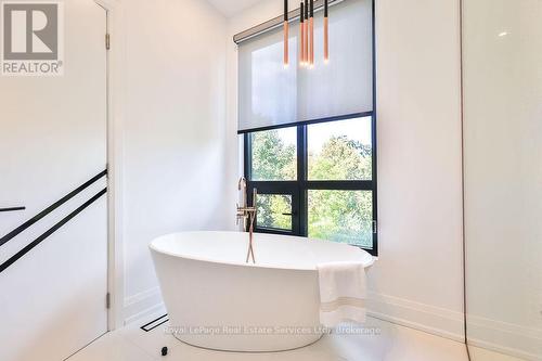 431 Sandlewood Road, Oakville (Wo West), ON - Indoor Photo Showing Bathroom