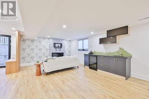 431 Sandlewood Road, Oakville (Wo West), ON - Indoor