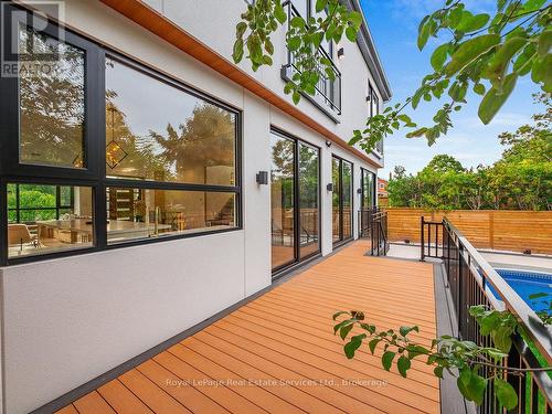 431 Sandlewood Road, Oakville (Wo West), ON - Outdoor With Exterior