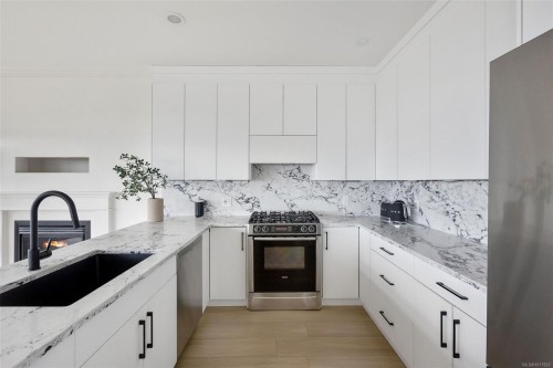 3346 Ravenwood Rd, Colwood, BC 