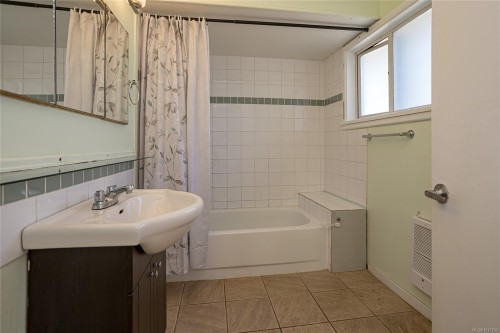 444 Hamilton Ave, Nanaimo, BC 