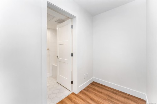 102 C-1224 Richardson St, Victoria, BC - Indoor Photo Showing Other Room
