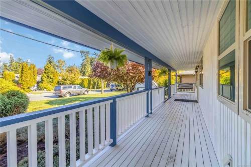 711 Miller Ave, Saanich, BC 