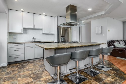 2043 Valley View Dr, Courtenay, BC 