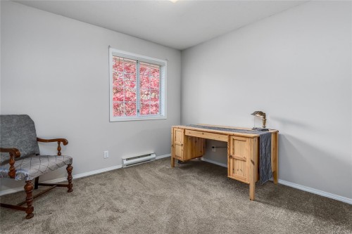 2043 Valley View Dr, Courtenay, BC 