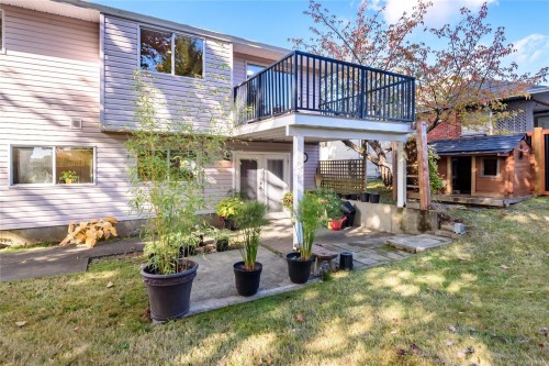 2043 Valley View Dr, Courtenay, BC 