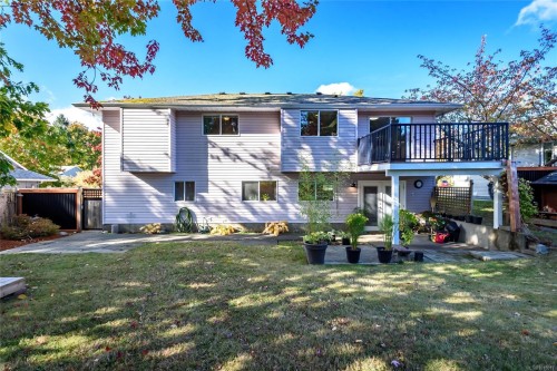 2043 Valley View Dr, Courtenay, BC 