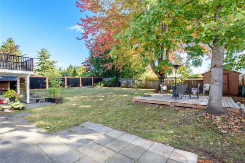 2043 Valley View Dr, Courtenay, BC 