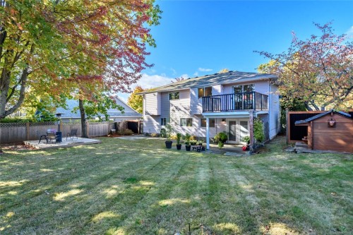 2043 Valley View Dr, Courtenay, BC 