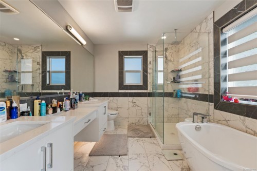 25 Tuzo Crt, View Royal, BC 