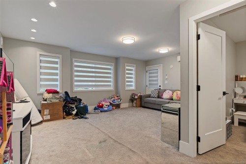 25 Tuzo Crt, View Royal, BC 