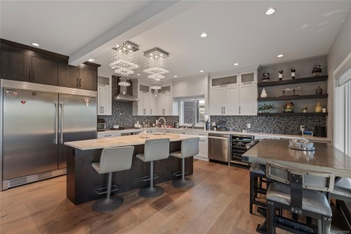 25 Tuzo Crt, View Royal, BC 