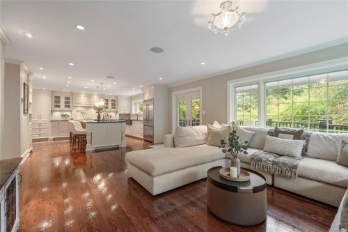 1690 Ash Rd, Saanich, BC 