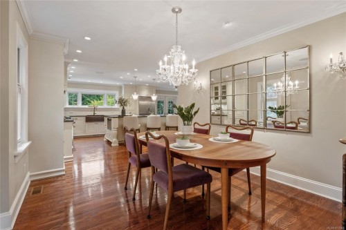 1690 Ash Rd, Saanich, BC 