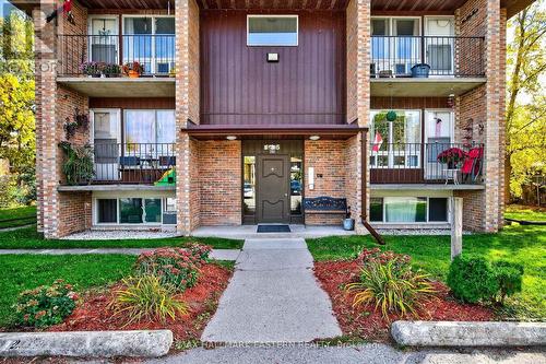 135 Lansdowne Street W, Peterborough (Otonabee Ward 1), ON - Outdoor With Facade