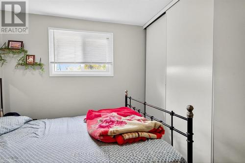 135 Lansdowne Street W, Peterborough (Otonabee Ward 1), ON - Indoor Photo Showing Bedroom
