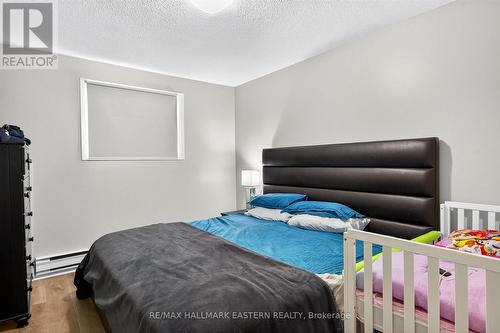 135 Lansdowne Street W, Peterborough (Otonabee Ward 1), ON - Indoor Photo Showing Bedroom