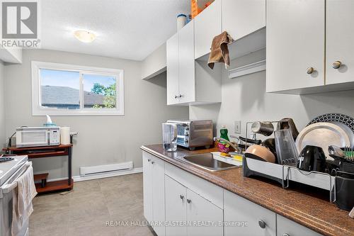 135 Lansdowne Street W, Peterborough (Otonabee Ward 1), ON - Indoor Photo Showing Kitchen