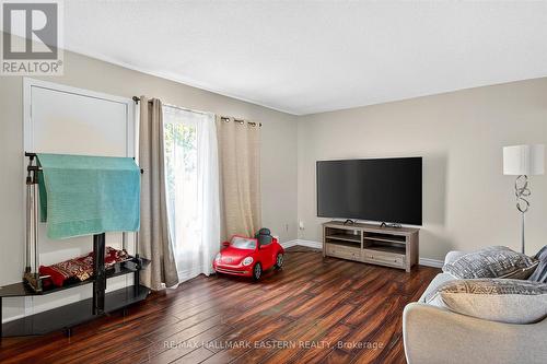 135 Lansdowne Street W, Peterborough (Otonabee Ward 1), ON - Indoor Photo Showing Other Room