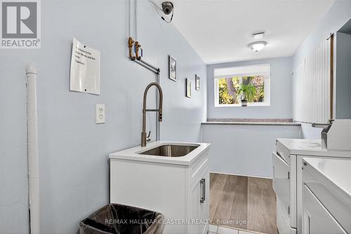 135 Lansdowne Street W, Peterborough (Otonabee Ward 1), ON - Indoor