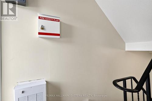 135 Lansdowne Street W, Peterborough (Otonabee Ward 1), ON - Indoor Photo Showing Other Room