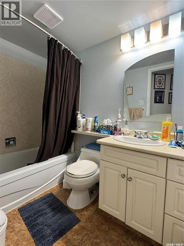 109 2911 Harding Street, Regina, SK - Indoor Photo Showing Bathroom