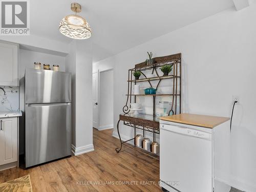 102 Dundee Drive, Haldimand, ON - Indoor Photo Showing Kitchen