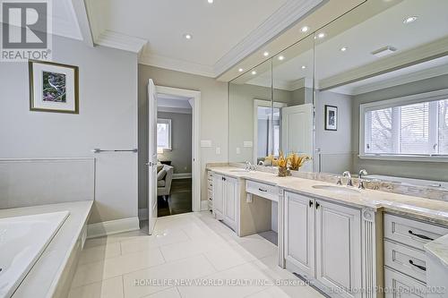 29 Threadneedle Crescent, Toronto, ON - Indoor Photo Showing Bathroom