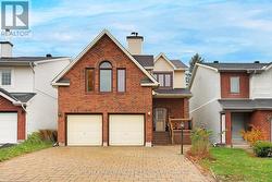 6 ROBINA AVENUE  Ottawa, ON K2H 9R3