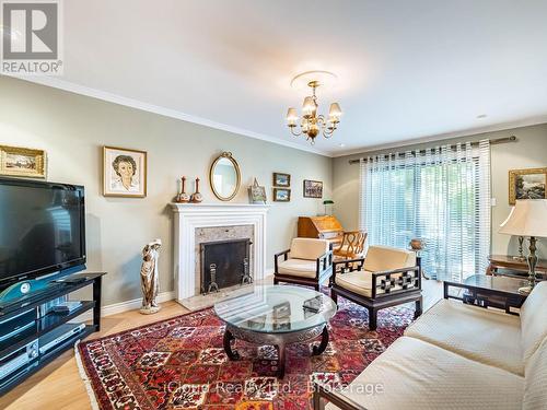 1529 Ballyclare Drive, Mississauga, ON - Indoor Photo Showing Living Room With Fireplace