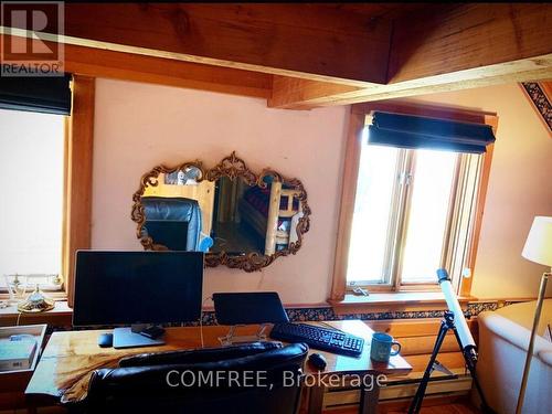 30 Mcvittie Island, Bracebridge (Monck (Bracebridge)), ON - Indoor