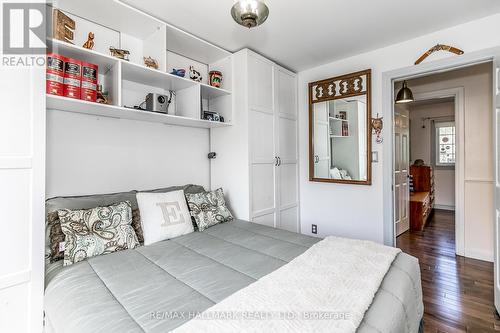 2230 Spring Street, Innisfil, ON - Indoor Photo Showing Bedroom