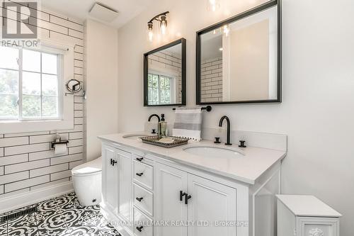 2230 Spring Street, Innisfil, ON - Indoor Photo Showing Bathroom