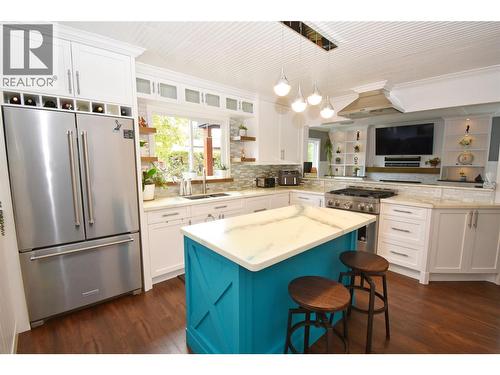 3930 26 Street, Vernon, BC - Indoor Photo Showing Kitchen
